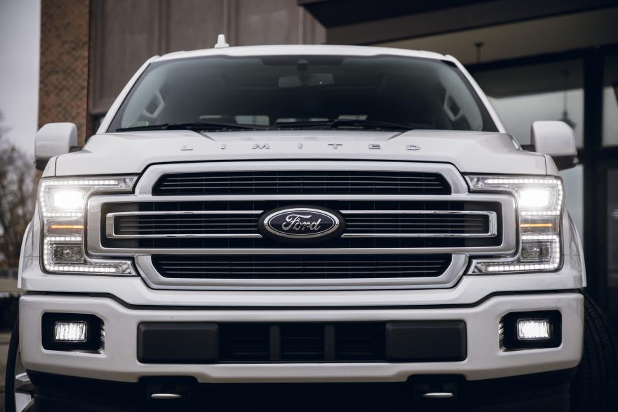  Ford F-150 Limited SuperCrew 2018 года  (фото 30 из 59)